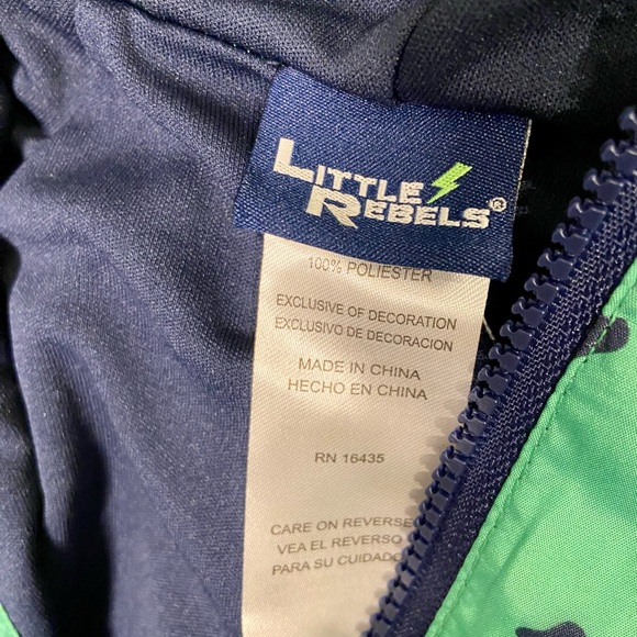 New 2T Little Rebels Dinosaur Hooded Windbreaker - Picture 7 of 7